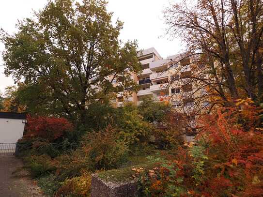 Gepflegte 1,5 Zimmerwohnung mit Loggia und Stellplatz Nähe Klinikum Nord