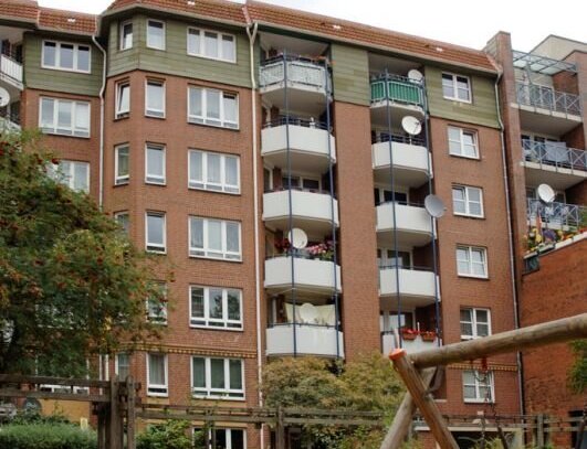 Schöne 2-Zimmer-Wohnung mit Balkon in verkehrsgünstiger Lage in Neugraben