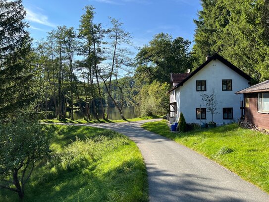 Traumhaftes, einmaliges Grundstück mit Altbestand und See-Nähe in idyllischer Lage