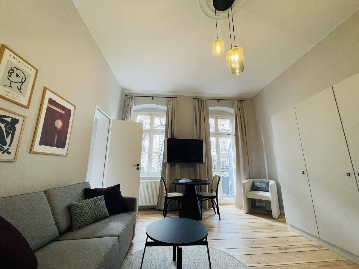 MÖBLIERTES Apartment am Helmholtzplatz! FURNISHED apartment at popular Helmholtzplatz! - Foto 1