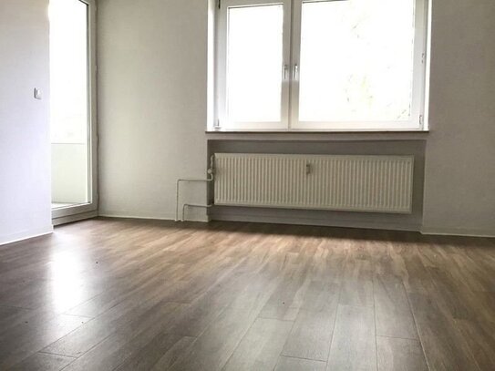 Charmante 2-Raum-Wohnung mit Tageslichtbad und Balkon!