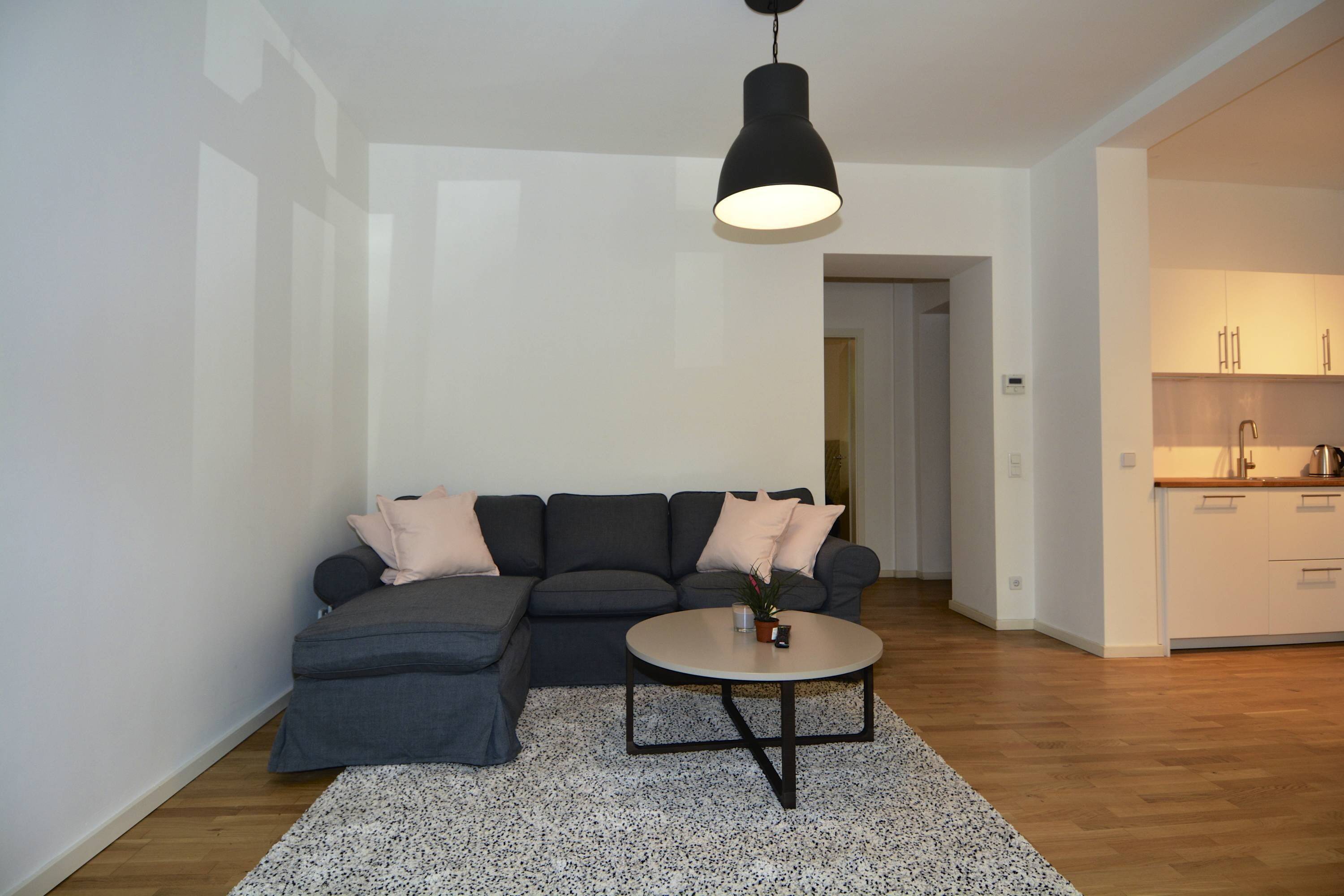 Frisch sanierte und möblierte Wohnung am Zionskirchplatz - Photo 1