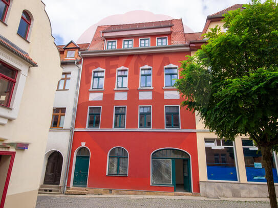 Aufwendig saniertes Mehrfamilienhaus mit Gewerbeeinheit im Zentrum von Neustadt/Orla