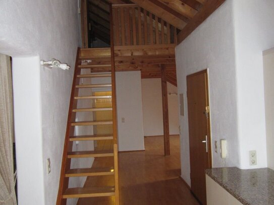 3 Zimmer-DG-Wohnung / 96qm + 20qm / EBK / Garage / Stellplatz / Balkon / Klettgau-Geißlingen / ab 1.1.2025 frei