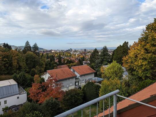 Von Privat: Reihenhaus mit unverbaubaren Panoramablick über Freiburg