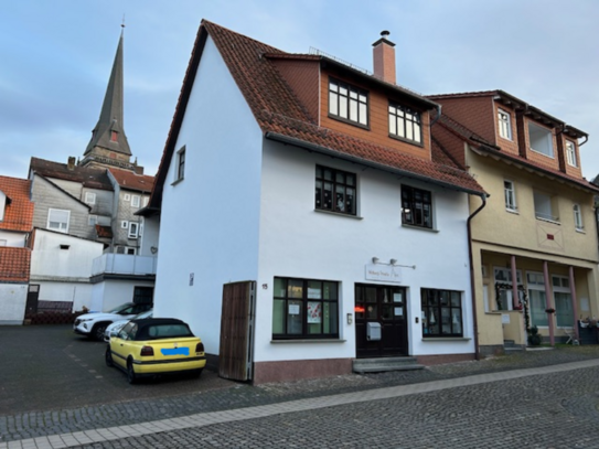 Mehrfamilienhaus als "Geldanlage", in 1988 komplett saniert und renoviert, Innenhof, PKW-Stellplatz