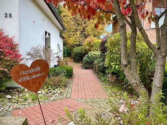 Einfamilienhaus mit Doppelgarage, Wintergarten und großem Garten im Löhner Ortsteil “ Obernbeck “