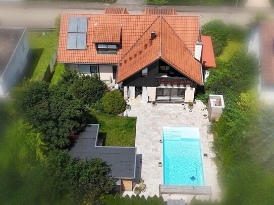 Traumhaus das keine Wünsche offen lässt - Ein-/Zweifamilienhaus mit Pool & Gartensauna