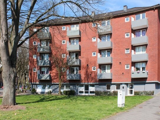 1,5 Zimmer - renoviert - zentrale Lage - Balkon