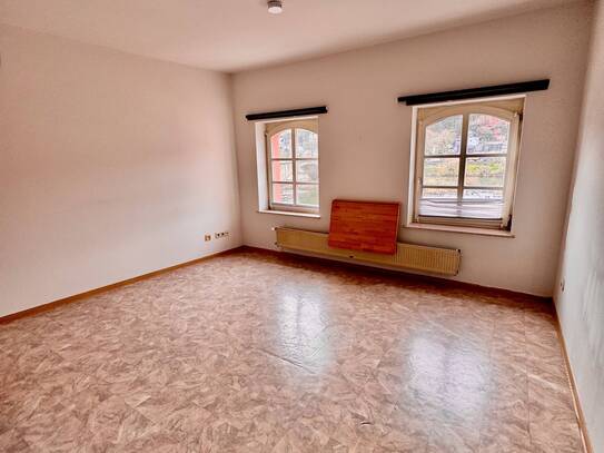 Apartment mit Miniküche direkt am Zurlaubener Ufer mit Moselblick, sofort frei