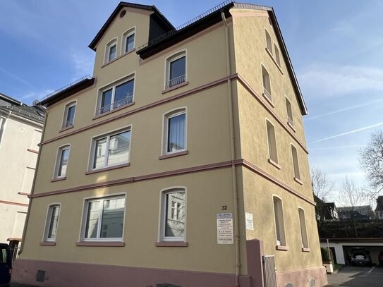 Einmalige Gelegenheit: Charmante 3 Zimmer-Wohnung in Top-Lage der Gießener Innenstadt, Alicenstraße 32