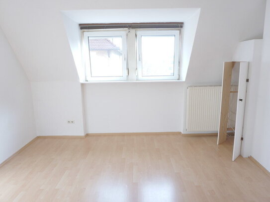 Süße Maisonettewohnung Nähe Bahnhof für den Single