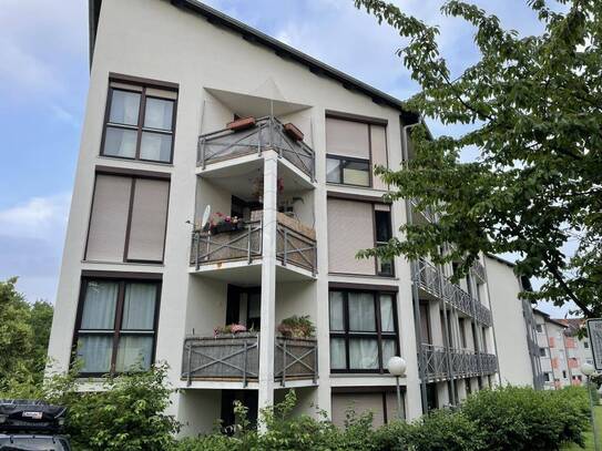 Helle und schöne 2 Zimmer-Wohnung mit Balkon in guter Lage zu den Unikliniken, Grenzborn 8, Gießen