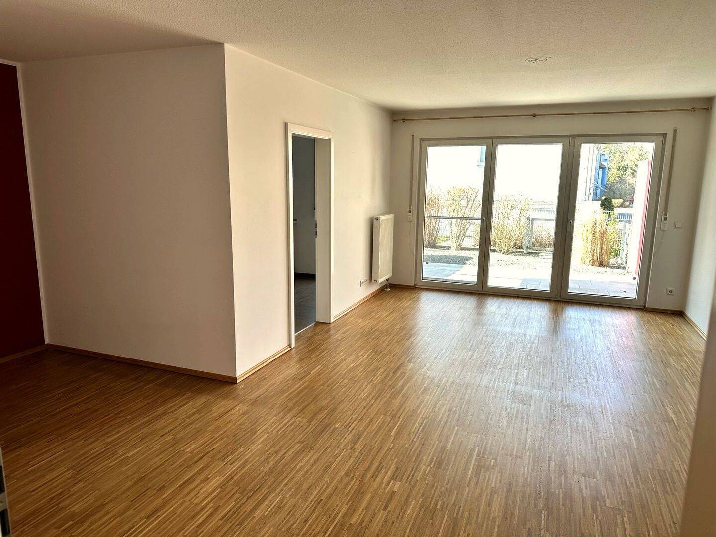                                                               Lichtdurchflutete 3-Zimmer-Terrassenwohnung mit Garten, Garage &amp; Stellplatz in&hellip;                                                       in Rückersdorf (Nürnberger Land)