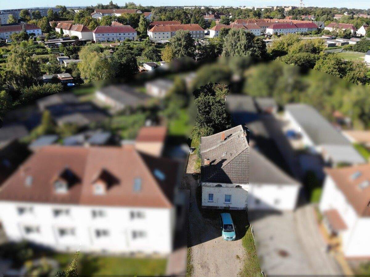 Immobilie in Anklam - Doppelhaushälfte mit ca. 119,71 m² Wohnpotenzial nach Sanierung - Bild 0