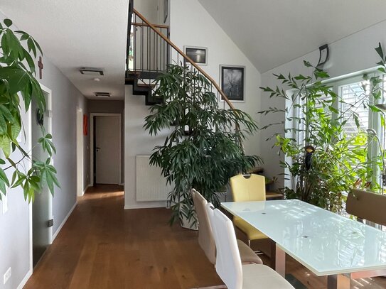 Helle 3,5-Zimmer-Maisonette-Wohnung mit 2 Balkonen in Nürnberg, Röthenbach (b. Schweinau)