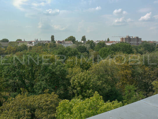 Mehrfamilienhaus im Wrangelkiez zu verkaufen.