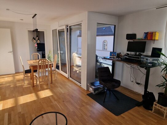 +NEU+ Helle, gut ausgestattete 2,5-Zi.-Wohnung mit Keller, SW-Balkon & Duplex-Parker