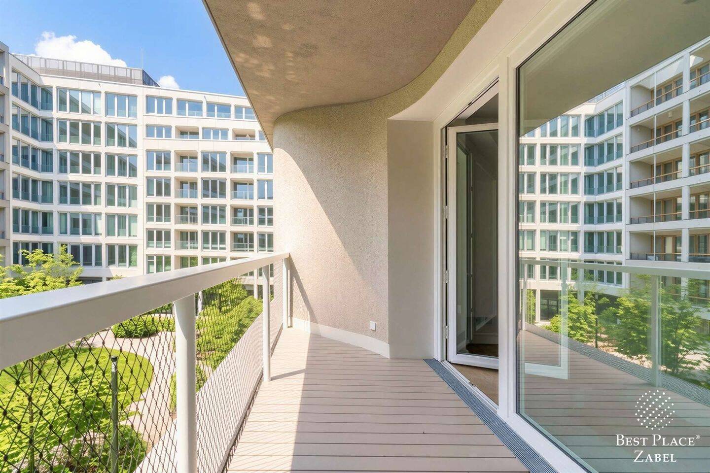 VERT am Tacheles: Exklusive 2-Zimmer-Residenz von Herzog & de Meuron mit Concierge, Spa & Pool - Photo 1