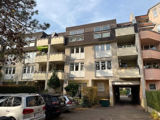 Schöne 3 Zimmer Wohnung im 2.OG mit Südbalkon