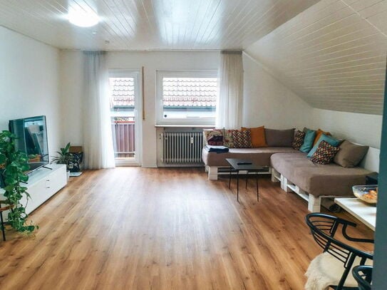 Ruhige 2-Zimmer Wohnung mit Balkon und Klimaanlage