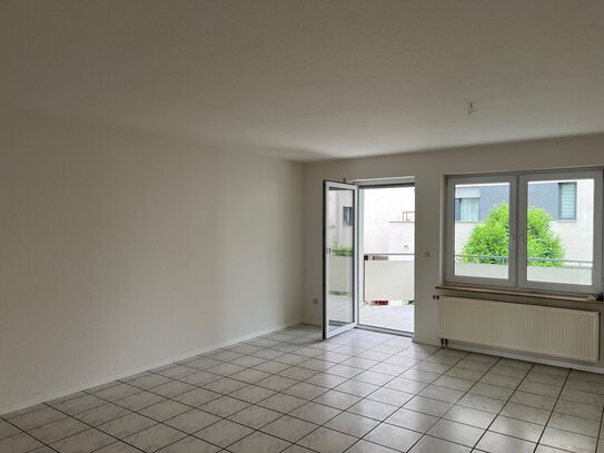 Helle 4 ½ - Zimmer-OG-Wohnung mit überdachtem Balkon, Garage und PKW-Stellplatz