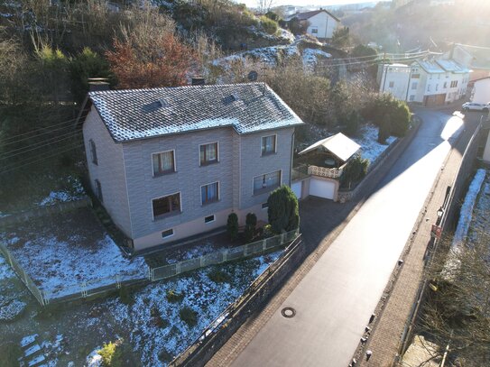 Top Einfamilienhaus in ruhiger Lage, mit schöner Aussicht.