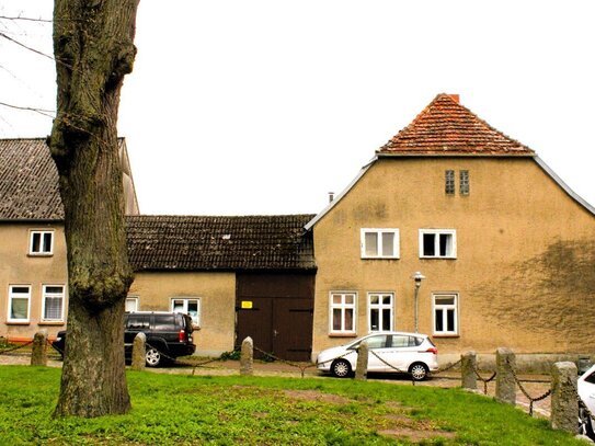 denkmalgeschütztes Stadthaus mit in der Warbelstadt Gnoien