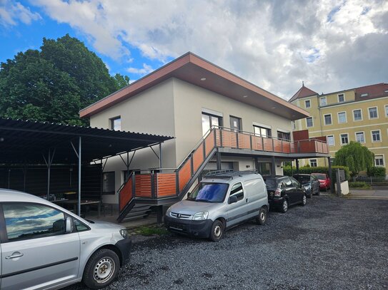 Wohn- und Gewerbegrundstück mit Haus Büro Werkstattgebäude Carport