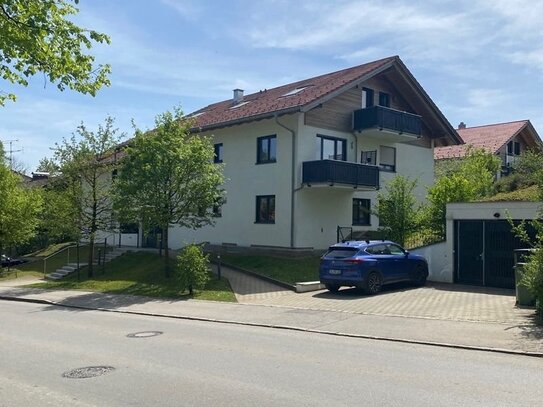 Individuelle & große 2,5 ZKB DG Maisonettewhg. mit 2 Balkonen in bevorzugter Lage von Oberhaching