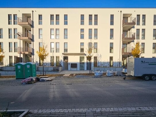 Erstbezug! 2-ZKB im 1. OG mit Balkon, Fußbodenhzg., elektr. Rollläden, Videosprechanl. u. Keller!