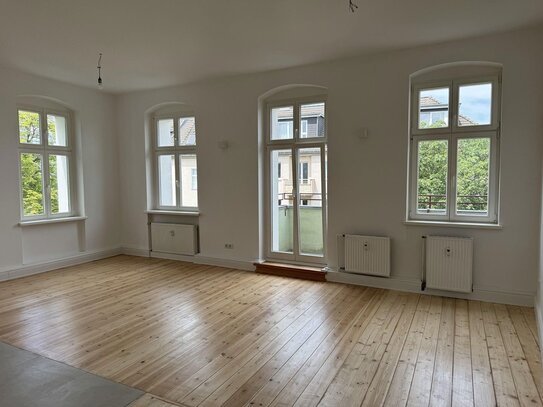 Bezugsfrei und frisch saniert - 3-Zimmer-Albauwohnung mit Balkon - Provisionsfrei