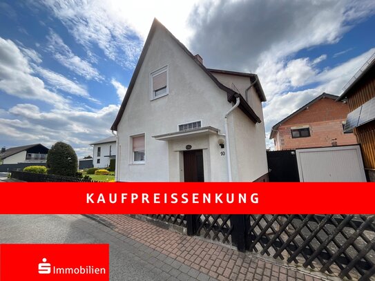 Schickes kleines Einfamilienhaus mit Garten, Garage und Nebengebäude