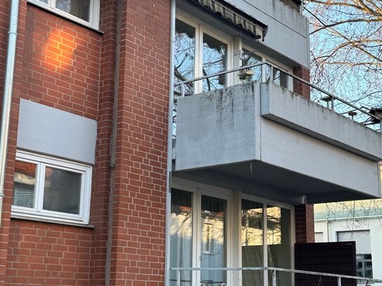 Großzügige 1-Zimmer Wohnung mit einem schönen Balkon in Altweende nahe der Uni zu verkaufen