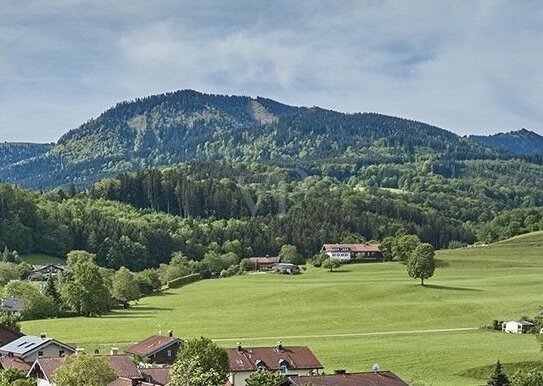 Berge zum Greifen nah, für Wohnästeten, die Natur lieben und energetisch modern wohnen wollen in ZFH