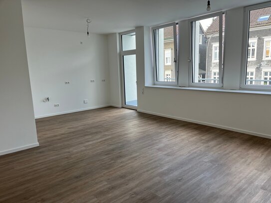 Barrierefrei Wohnungen 90 m² mit Balkon - Erstbezug - in Wermelskirchen Innenstadtnah zu vermieten