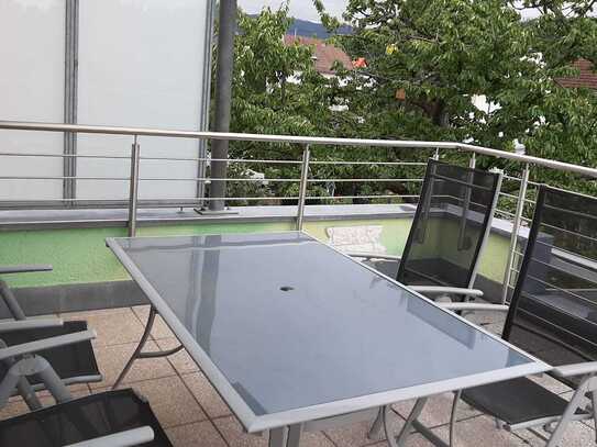 3 Zimmer Wohnung mit EBK, Garage und großer Terrasse