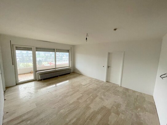 ++NEU RENOVIERT++ STADTLAGE 4 ZKB mit großem Balkon und Südausrichtung