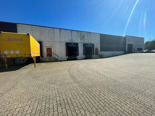 Vollständig umfahrbares Grundstück | ca. 8.000 m² Logistikfläche | optimale Anbindung