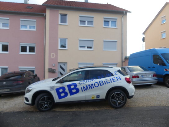 Raus aus der Miete!!! Schöne, komplett renovierte Wohnung mit drei Zimmer, Gartenhaus und Grünfläche in Veringenstadt.