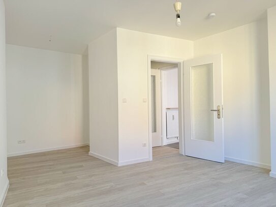 ** Gelegenheit ** bezugsfreies 1-Zi.-Apartment im renovierten Zustand mit Balkon ** Maxvorstadt **