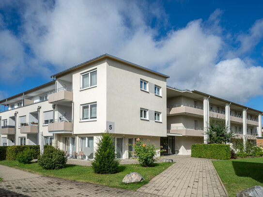 Investieren in Betreutes Wohnen, Ortskern Immendingen: 2,5 Zimmer, DG, mit Balkon und Carport