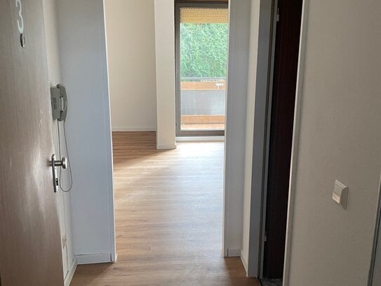 Helle 1-Zimmer-Wohnung mit Balkon in ruhiger Lage