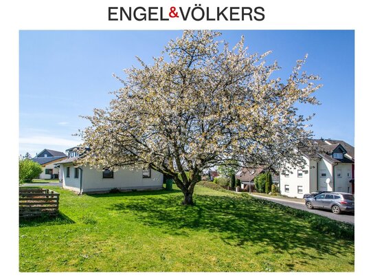 Engel & Völkers: Baugrundstück für Ihr Traumhaus in Hennef !