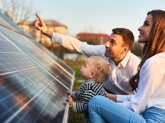 Neubau. Nachhaltiges Wohnen in einem angenehmen Wohnumfeld von Oberasbach. Reiheneckhaus KfW40-Modul-Hybridbauweise