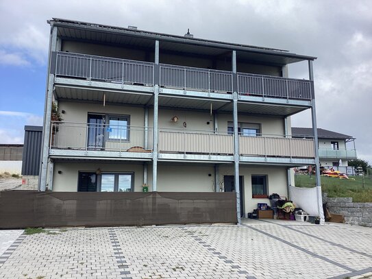 3-Fam. Haus in Saal/Oberschambach, Südterrasse bzw. Südbalkon komplett saniert 2018