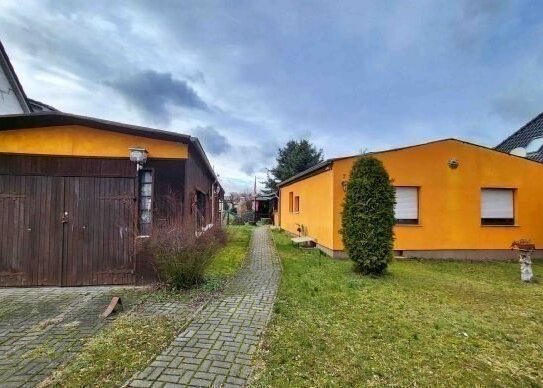 Ruhig gelegener Bungalow mit sehr großem Grundstück