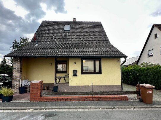 Hemhofen-Zeckern ~ Gemütliches Einfamilienhaus mit tollem Garten zu verkaufen! Teilrenoviert ~ für Handwerker ~ tolle L…