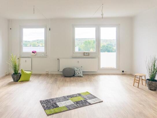 6-Raum-Etagenwohnung mit 2 Bädern und Balkon