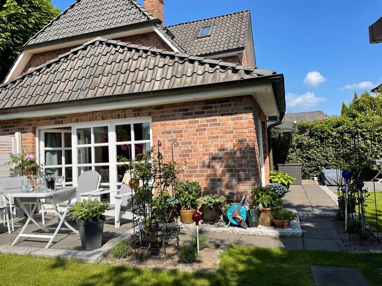 Traumhafte 2 Zimmerwohnung mit eigenem Garten